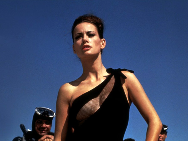 images%2Fslides%2F7-Claudine-Auger-Thunderball_3