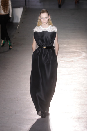 images%2Fslides%2F3_runway2