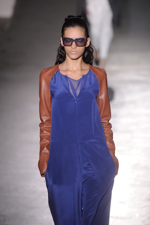images%2Fslides%2F5_runway4