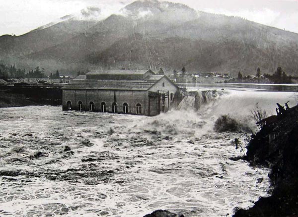 images%2Fslides%2F03_1908-flood-Demmons