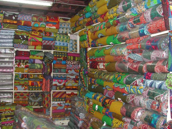 images%2Fslides%2F7_Chinese_fabric_stall