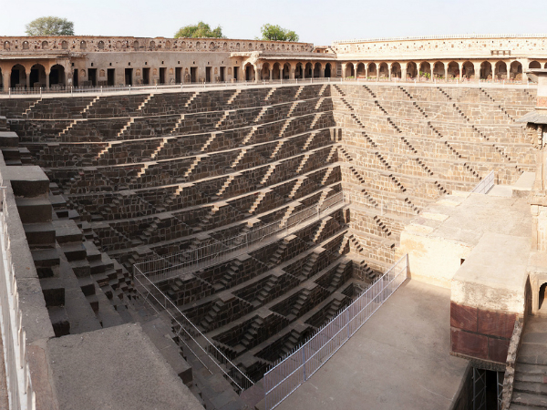 images%2Fslides%2F6_Chand_Baori