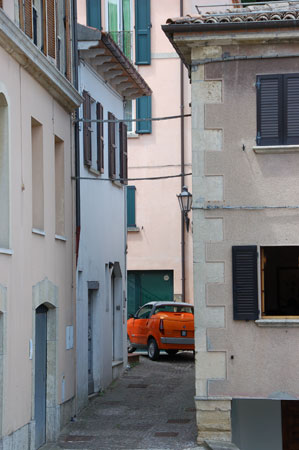 images%2Fslides%2F12_borgomaggiore