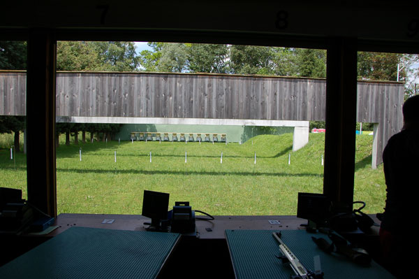 images%2Fslides%2F11_shootingrange