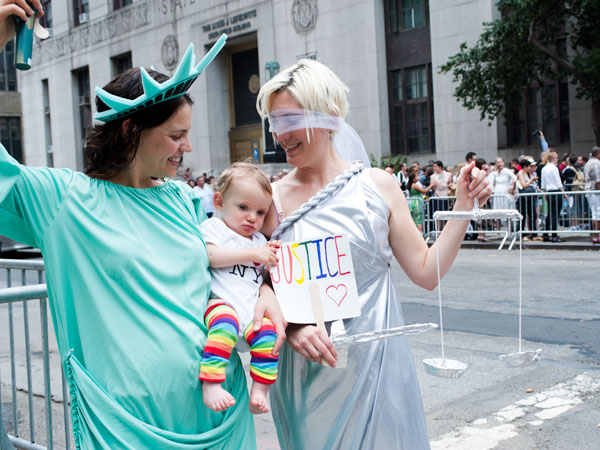 images%2Fslides%2F110724_gay_marriage_17